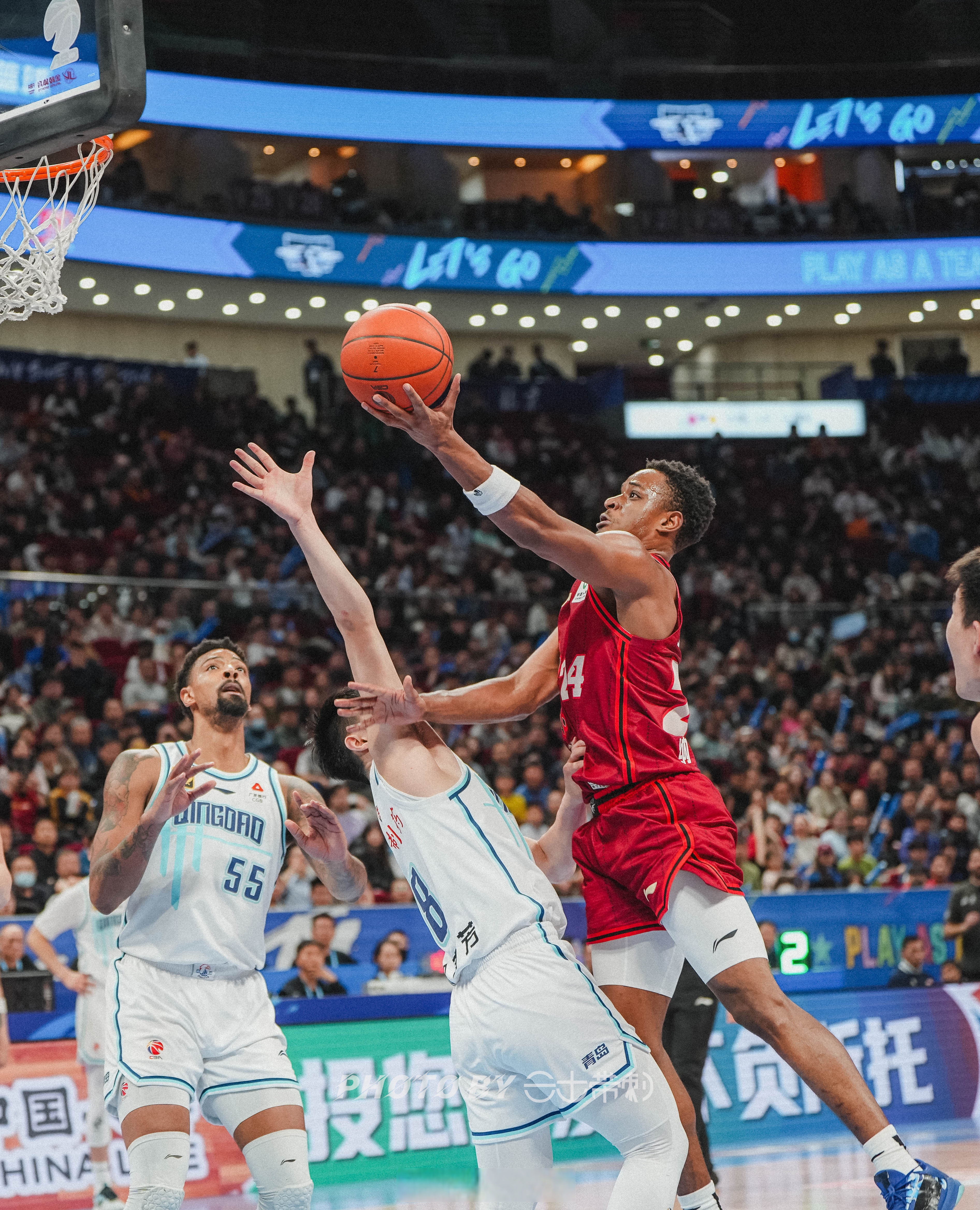 北京首钢队大胜，赢得赞赏和尊敬的简单介绍