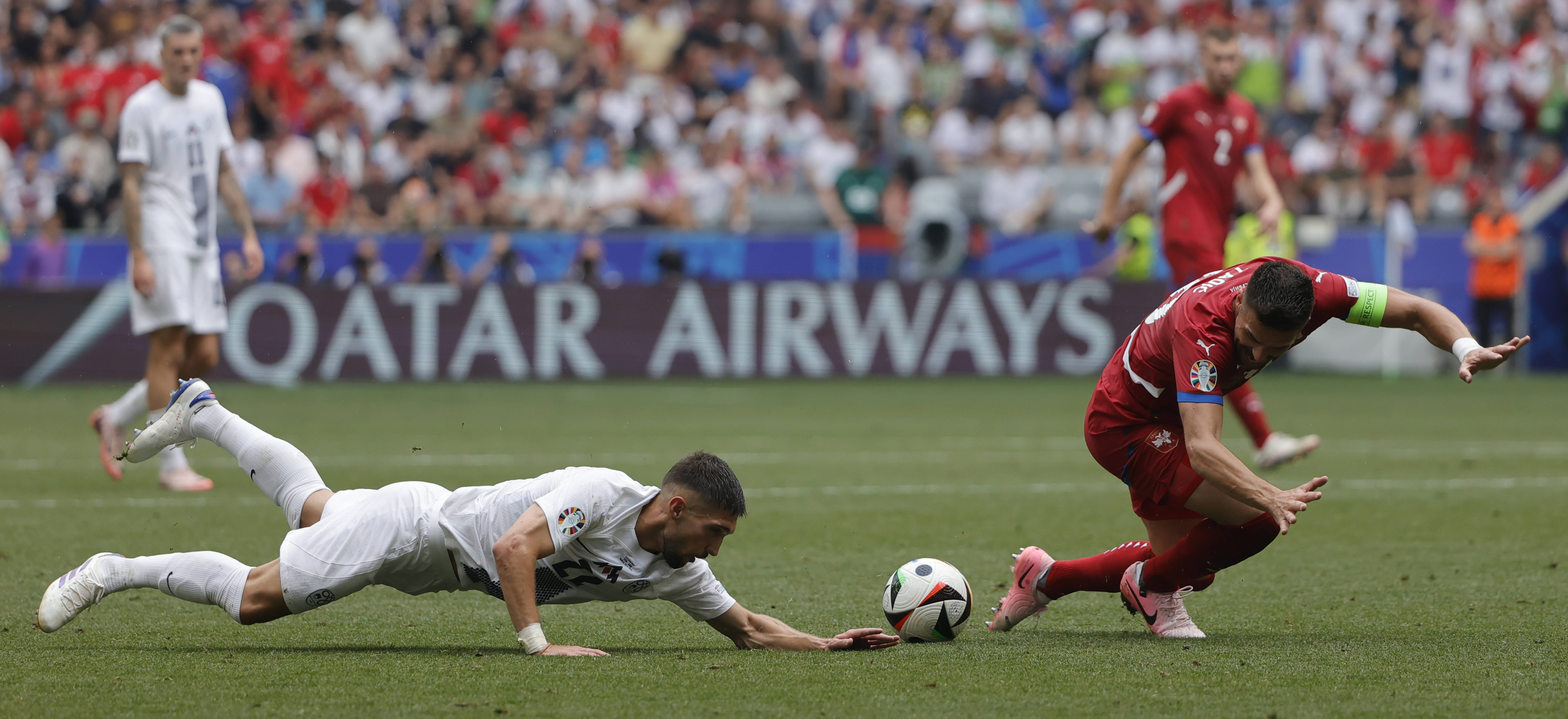 葡萄牙国家队战平对手,实力相当 葡萄牙国家队战平对手,实力相当