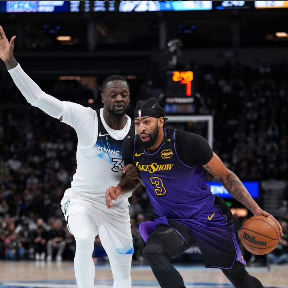 湖人遭遇连败，詹皇发怒指导球队调整战术