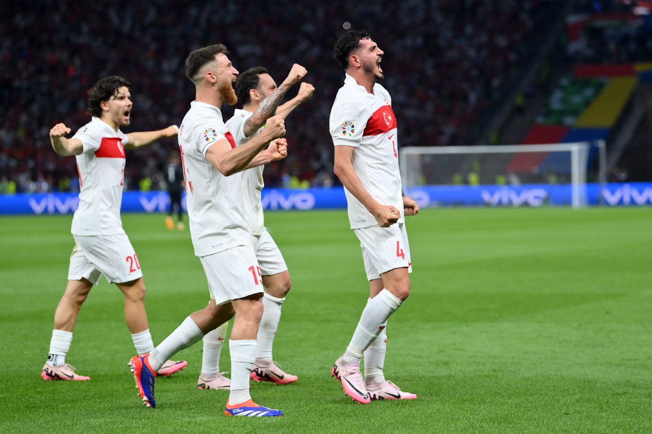 PG中国登录入口-懵懂队逆袭成功，晋级到半决赛