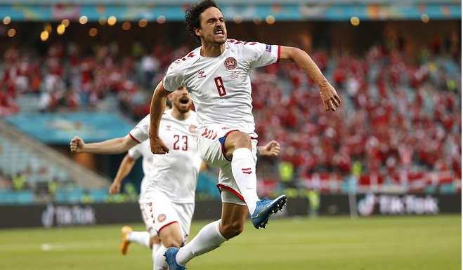 PG SOFT游戏-丹麦表现出色，领衔小组第一