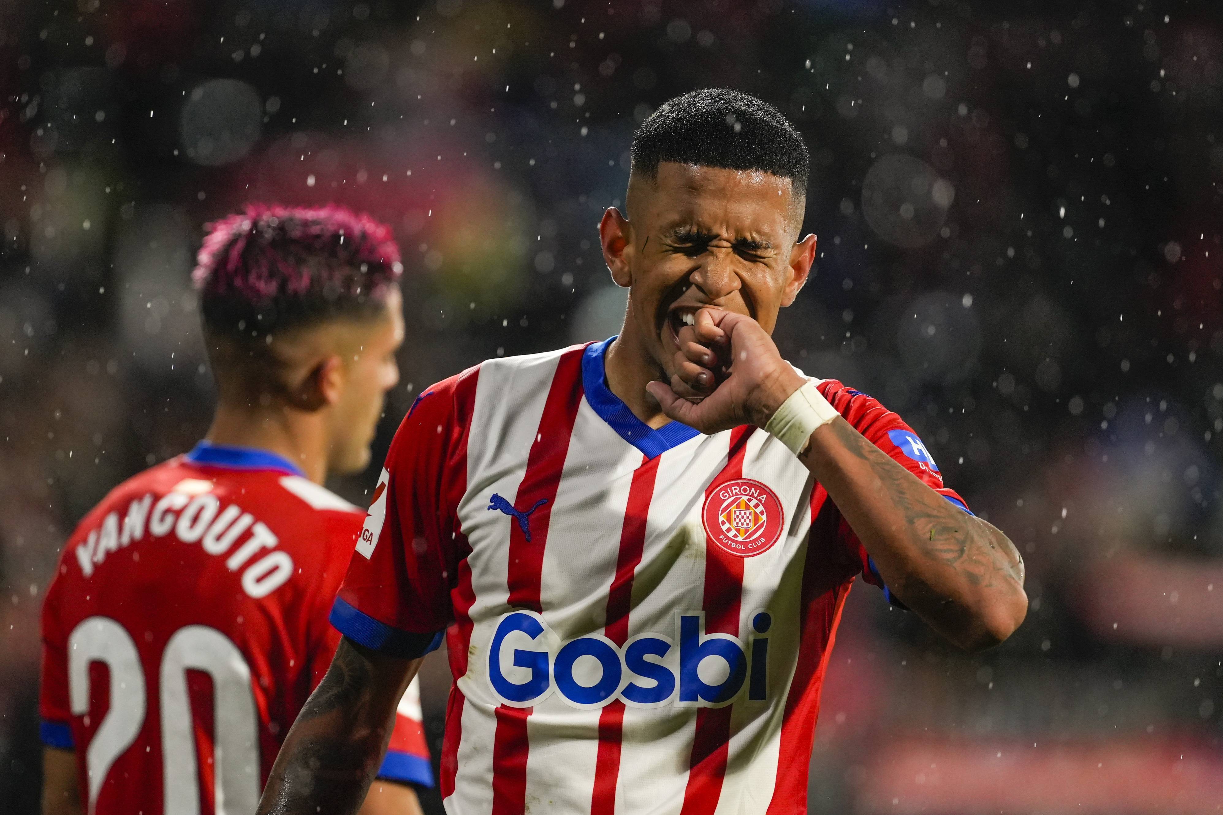 瓦伦西亚主场战胜埃尔切，完美表现