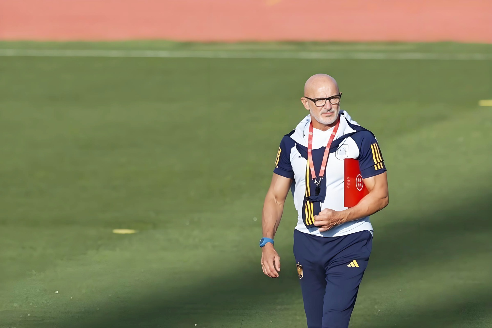 西班牙籍运动员再度刷新成绩