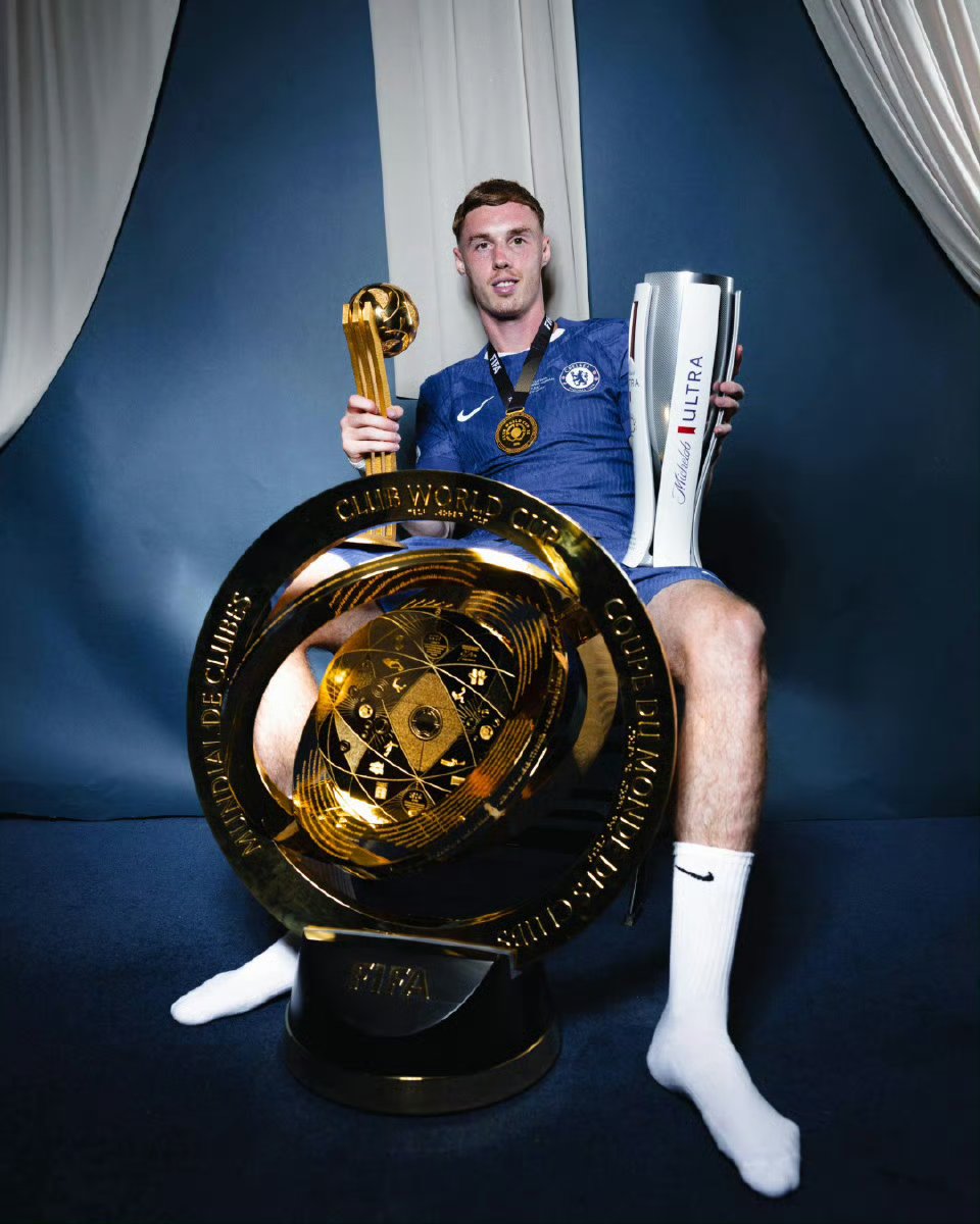 欧洲青年球员崭露头角，被誉为未来之星