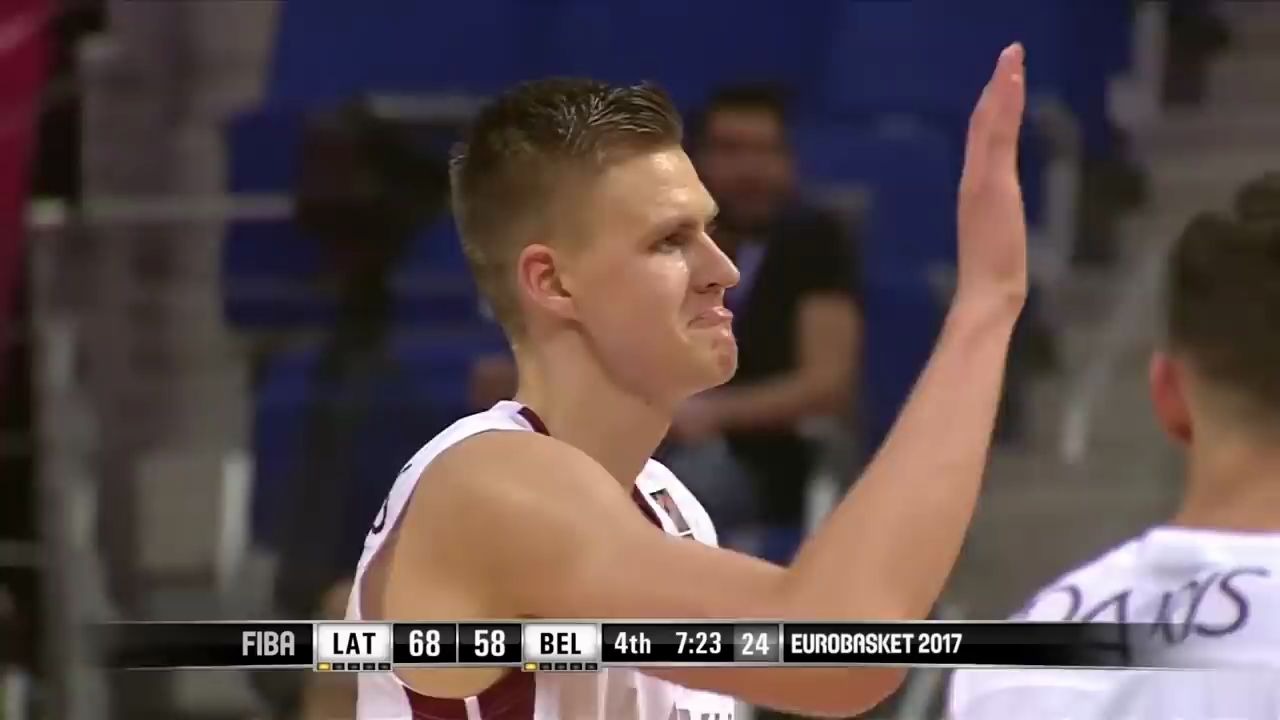 英格兰队力克韩国队，波尔高光表现的简单介绍