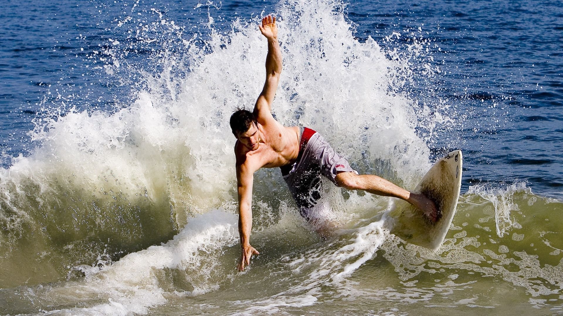 蒙特卡洛大师赛完胜拉沃尔杯，纳达尔红土高光，诠释网球的纯粹与传承