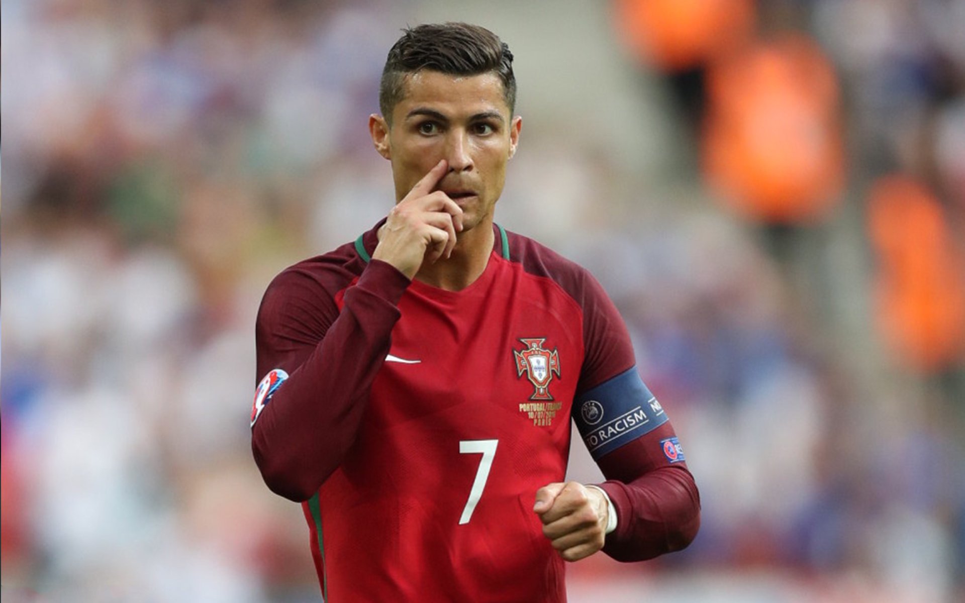 阿劳霍贡献制胜表现，乌克兰正面击溃巴拉圭，一场战术与意志的胜利